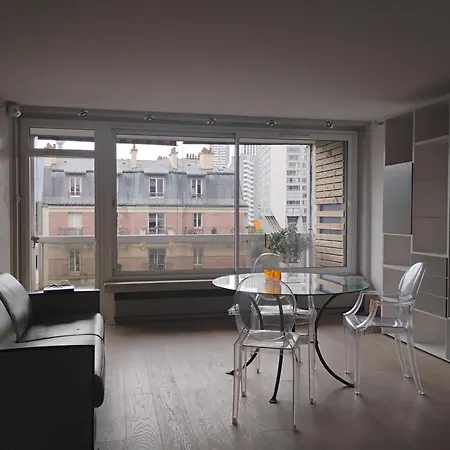Lejlighed Eiffel Tower Garden Sweet - Fully Renovated, 2 Bedrooms, 2 Bathrooms, Comfortable King Size Sofa *